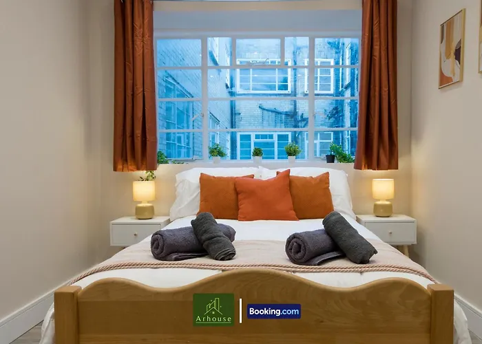 Three Bedroom Apartment By Arhouse Apartments Short Lets & Serviced Accommodation Willesden With Free Wi-Fi & Terrace